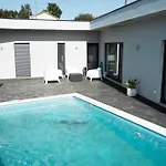Dom wakacyjny Casa Da Posa - Al - Ferias Com Piscina , Natureza E Perto Do Centro De *